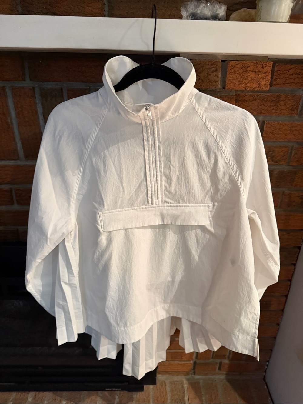 Athleta White Pullover Windbreaker Pleated Top